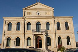 Ancien hôtel de ville à Sorgues